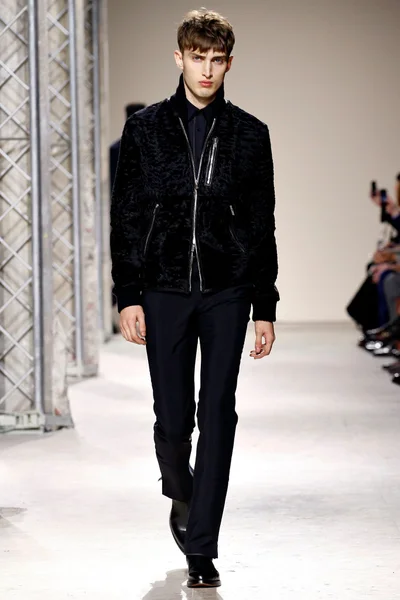 Look 37